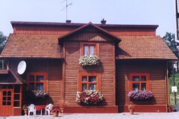 Polonia Privát Kalwaria Zebrzydowska, Exterior